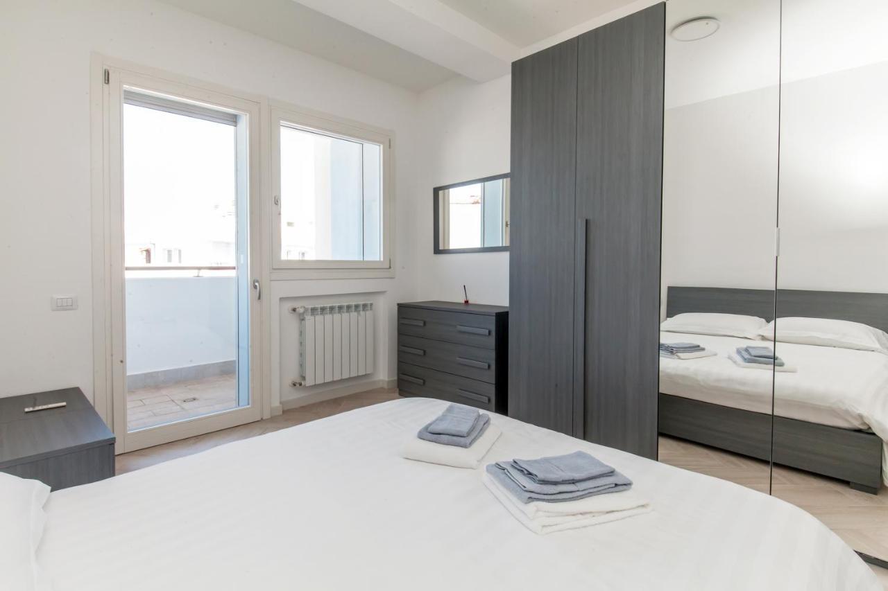 12° Piano Torre Diamante - 67 Apartment Milan Luaran gambar