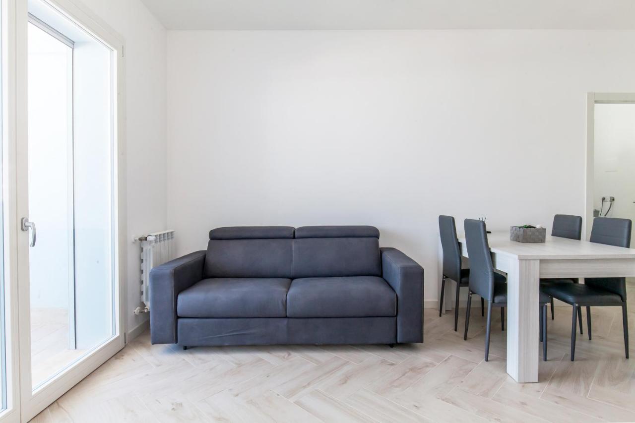 12° Piano Torre Diamante - 67 Apartment Milan Luaran gambar